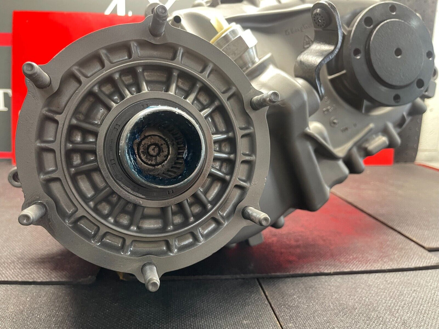 13-18 DODGE BW 44-47 / 4447 MANUAL 6 BOLT SLIP-ON TRANSFER CASE, 29SP, (68/66RFE, AS68RC, G56) ASSEMBLY #: 68069703AB