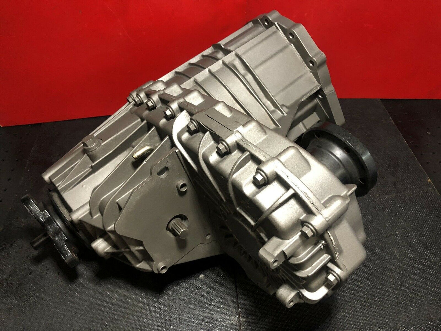 2003-2006 PORSCHE CAYENNE S 955 W/TURBO 9PA TRANSFER CASE ASSEMBLY #: 0AD341040R