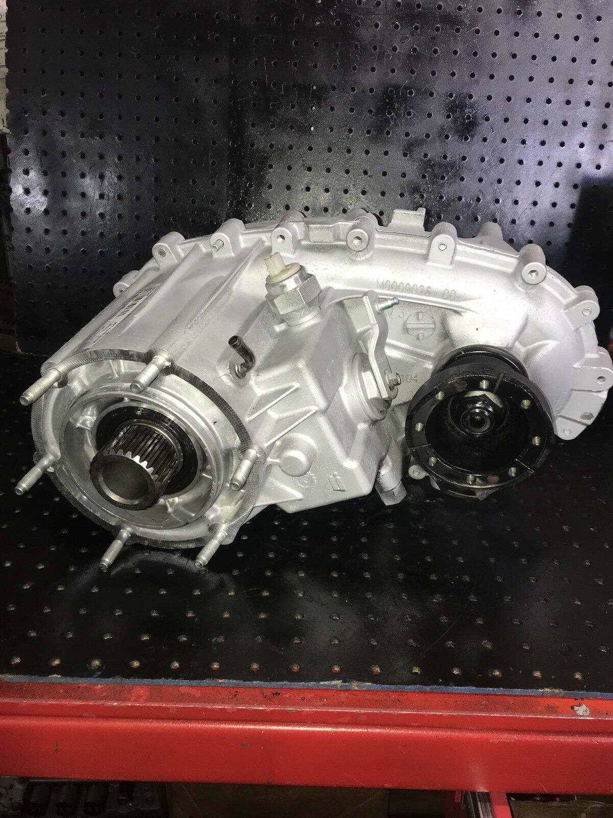 2011-2015 241J TRANSFER CASE JEEP WRANGLER ASSEMBLY #52123497AA