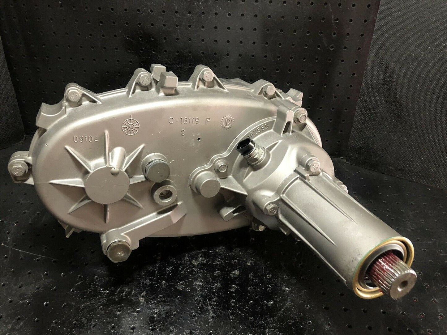 1995-1999 CHEVY 241C TRANSFER CASE,32SP, DRIVER SIDE DROP, 4L80E, ELECTRIC VSS