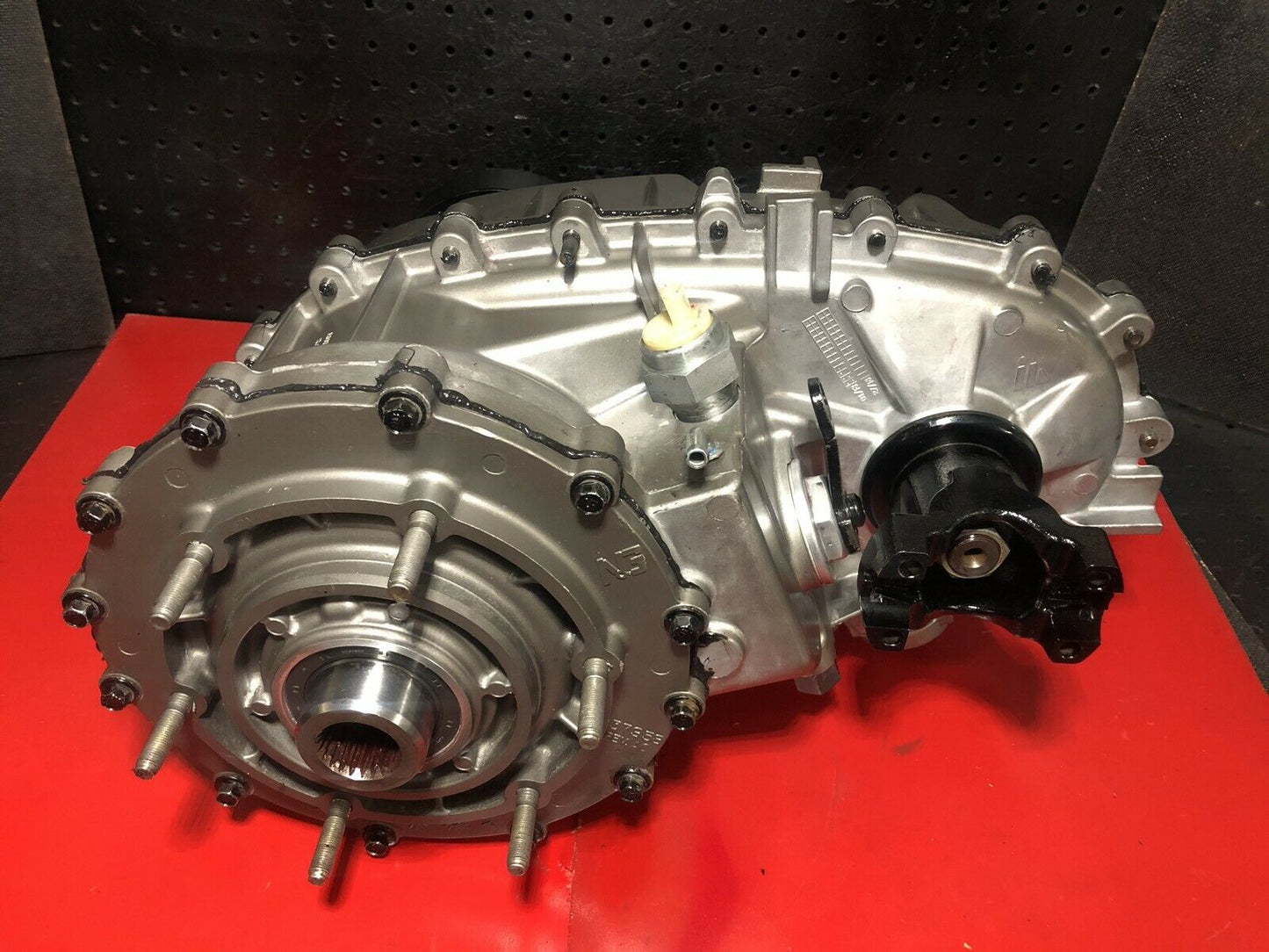 2003-2006 JEEP RUBICON 241 OR TRANSFER CASE ASSEMBLY #: 52111013AD