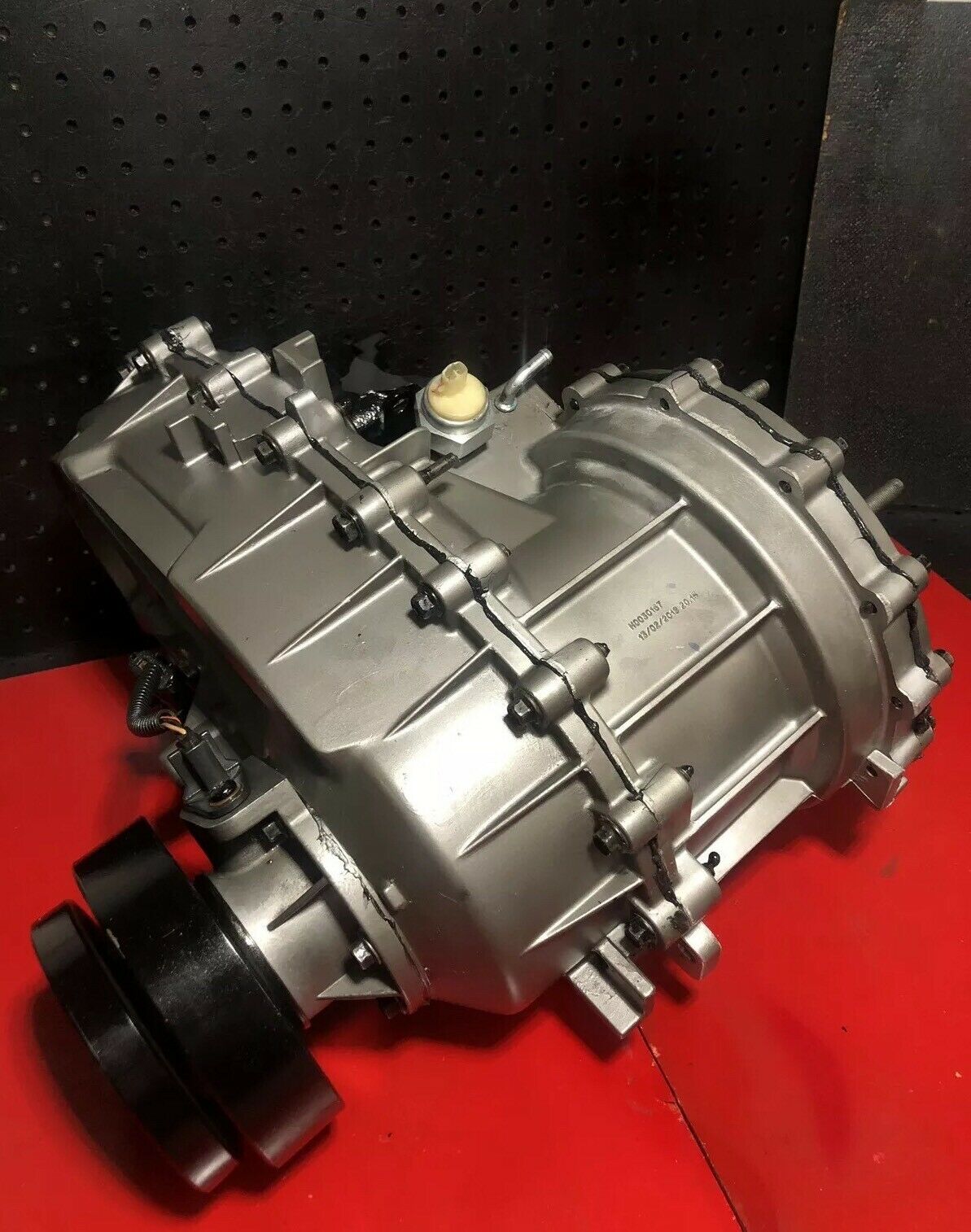 2003-2006 JEEP RUBICON 241 OR TRANSFER CASE ASSEMBLY #: 52111013AD