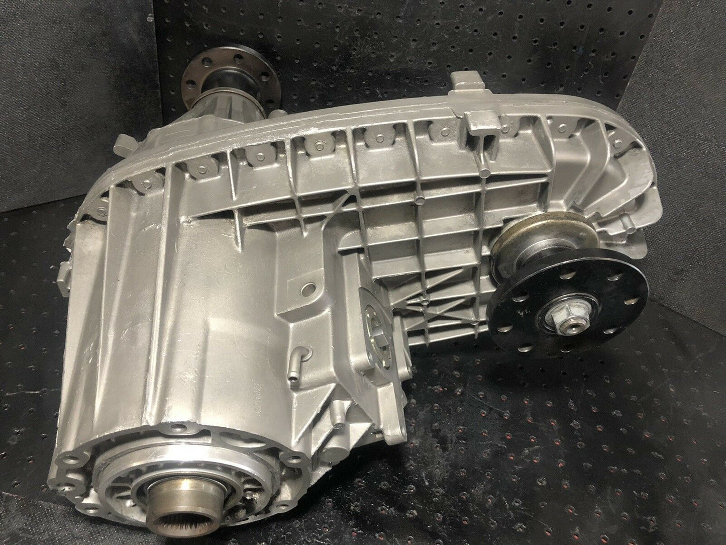 2007-2010 FORD F250 F350 273F TRANSFER CASE ELECTRIC SHIFT 34 SPLINE #7C34-7A195 AB