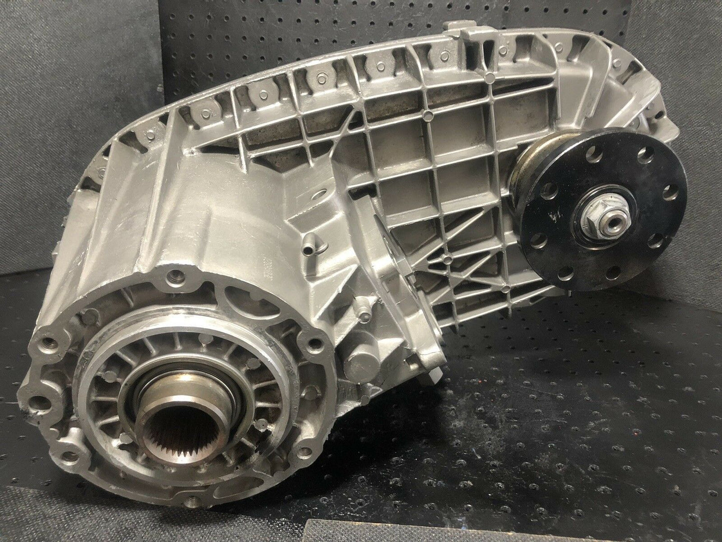 2007-2010 FORD F250 F350 273F TRANSFER CASE ELECTRIC SHIFT 34 SPLINE #7C34-7A195 AB
