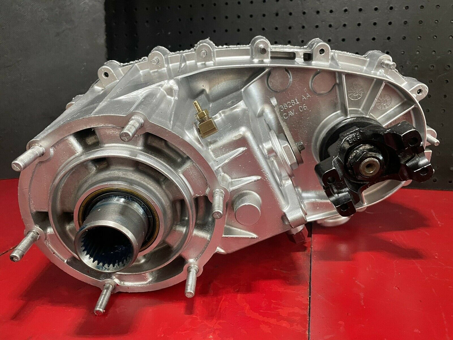 06-UP MILITARY HUMMWV ALPHA HUMMER H1 2225 AMG TRANSFER CASE, 32SP, 4L80E & 6L80, MECHANICAL VSS, ASSEMBLY #: 6034727
