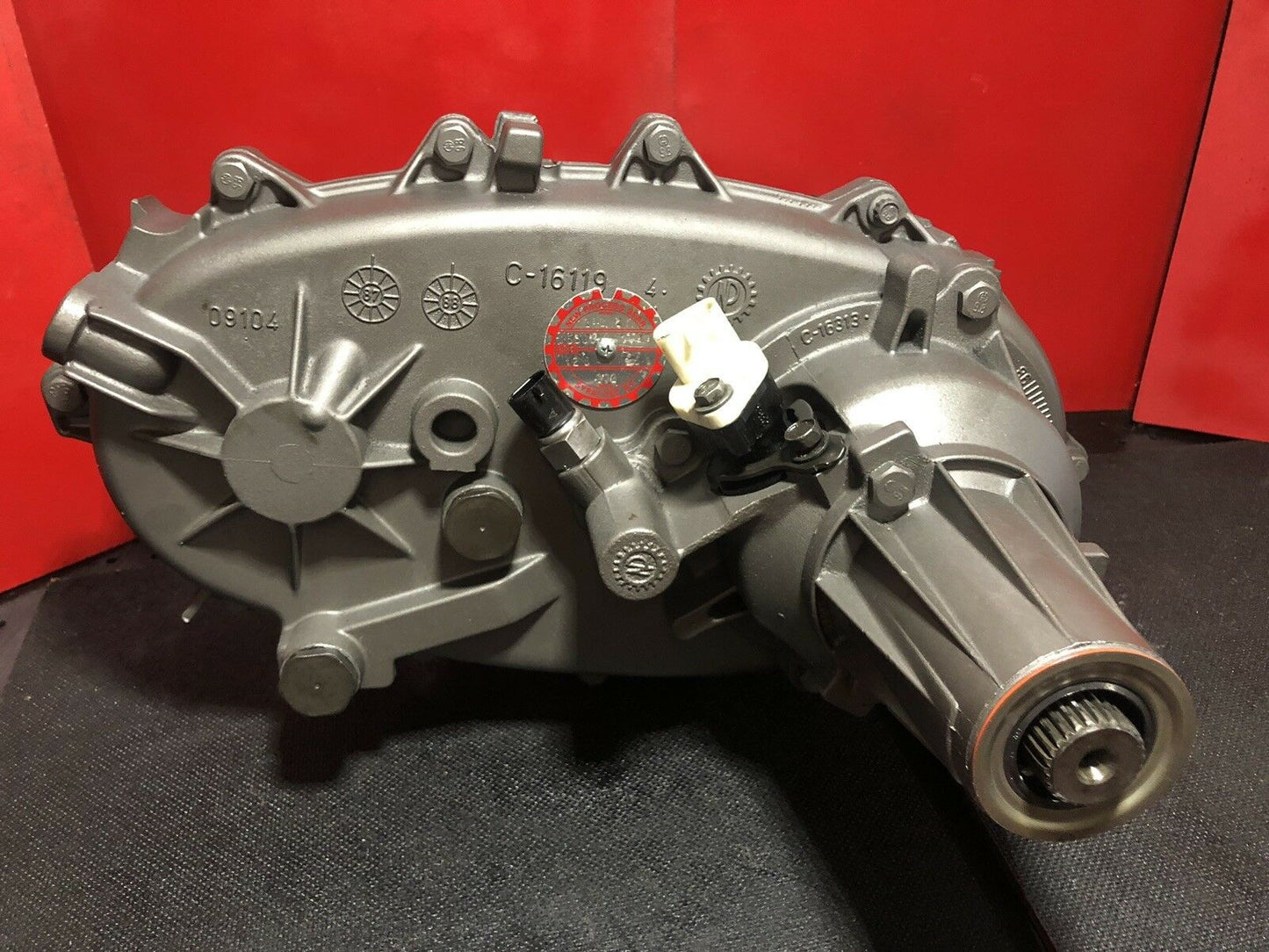 1987-1990 JEEP CHEROKEE WAGONEER XJ 242J TRANSFER CASE ASSEMBLY #: 53006097