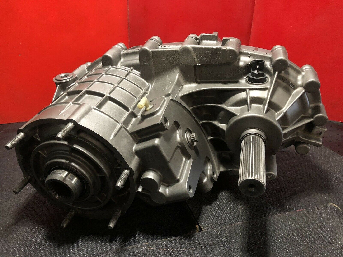 2006-UP DODGE 246D TRANSFER CASE W/SENSORS ASSEMBLY #: 52853301AA
