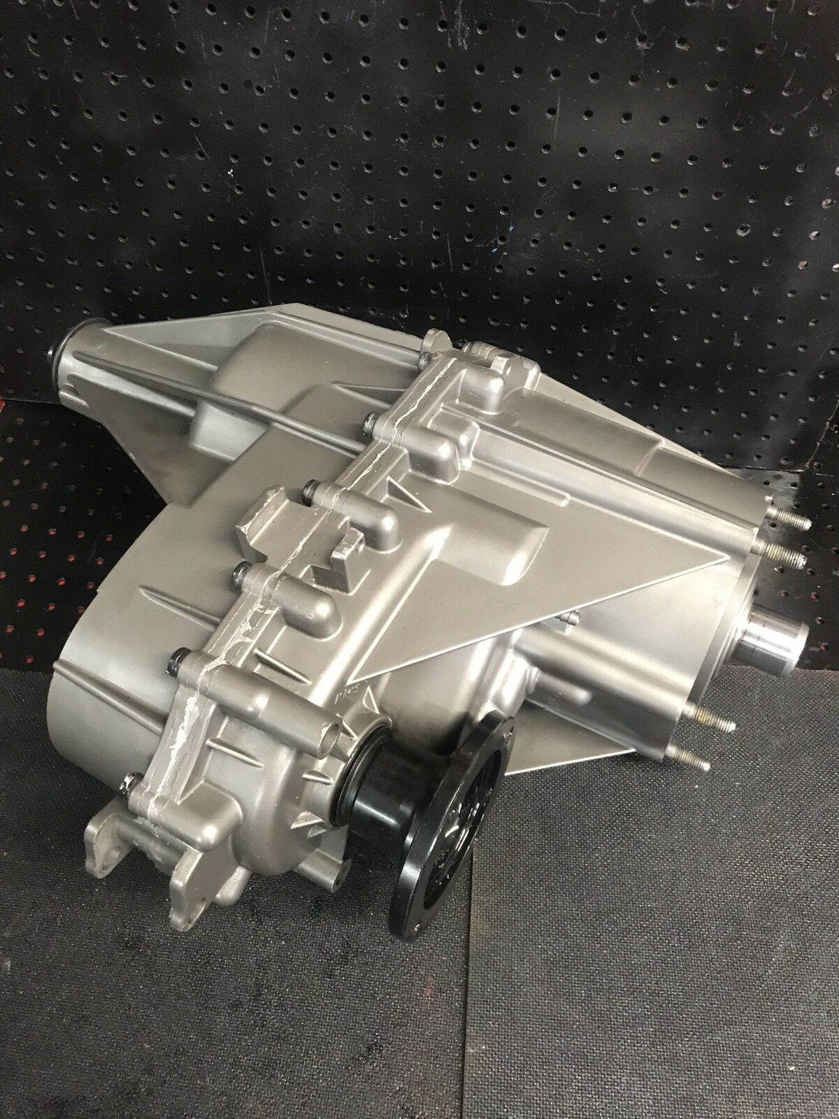 08-10 AM GENERAL HUMMER H3 44-94 ELECTRIC TRANSFER CASE, 27SP IN & 32 OUT, 4L60E, ASSEMBLY #: 24236862