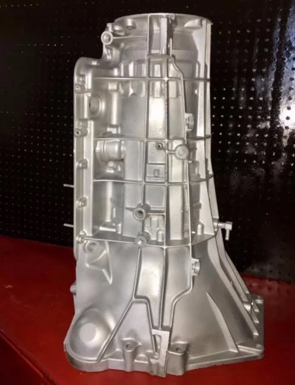 Share 1999-2004 FORD 4R100 7.3L TRANSMISSION CASE NO PTO CAST# RFF81P-7006-CA DIESEL