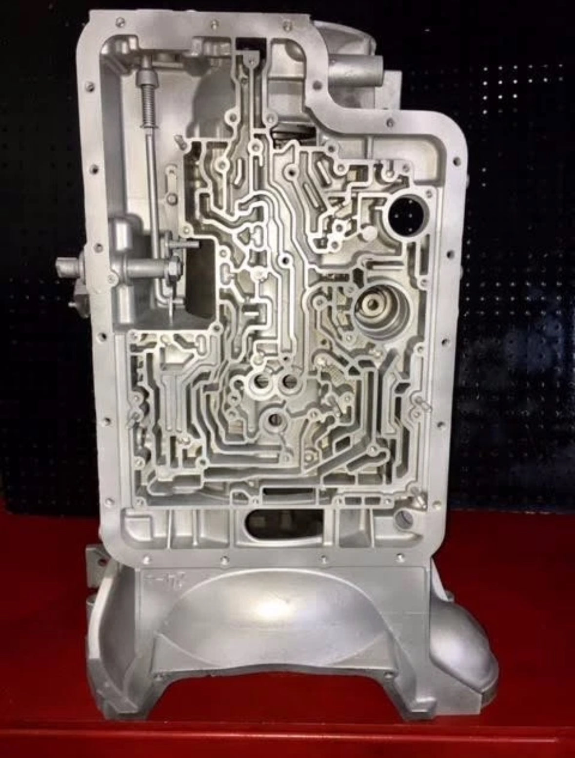 Share 1999-2004 FORD 4R100 7.3L TRANSMISSION CASE NO PTO CAST# RFF81P-7006-CA DIESEL