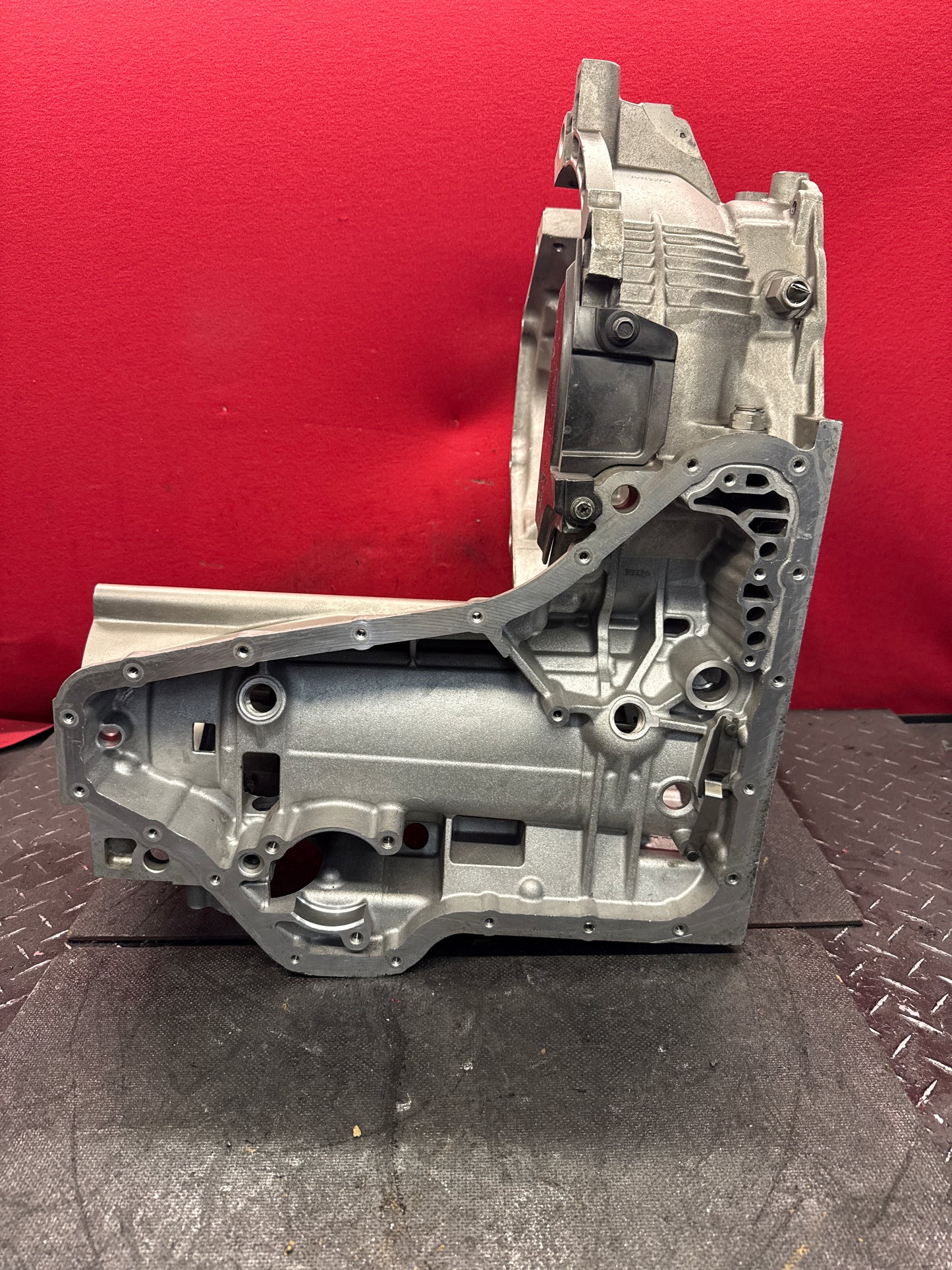 2005-UP CHEVY/PONTIAC 4T65E TRANSMISSION CASE