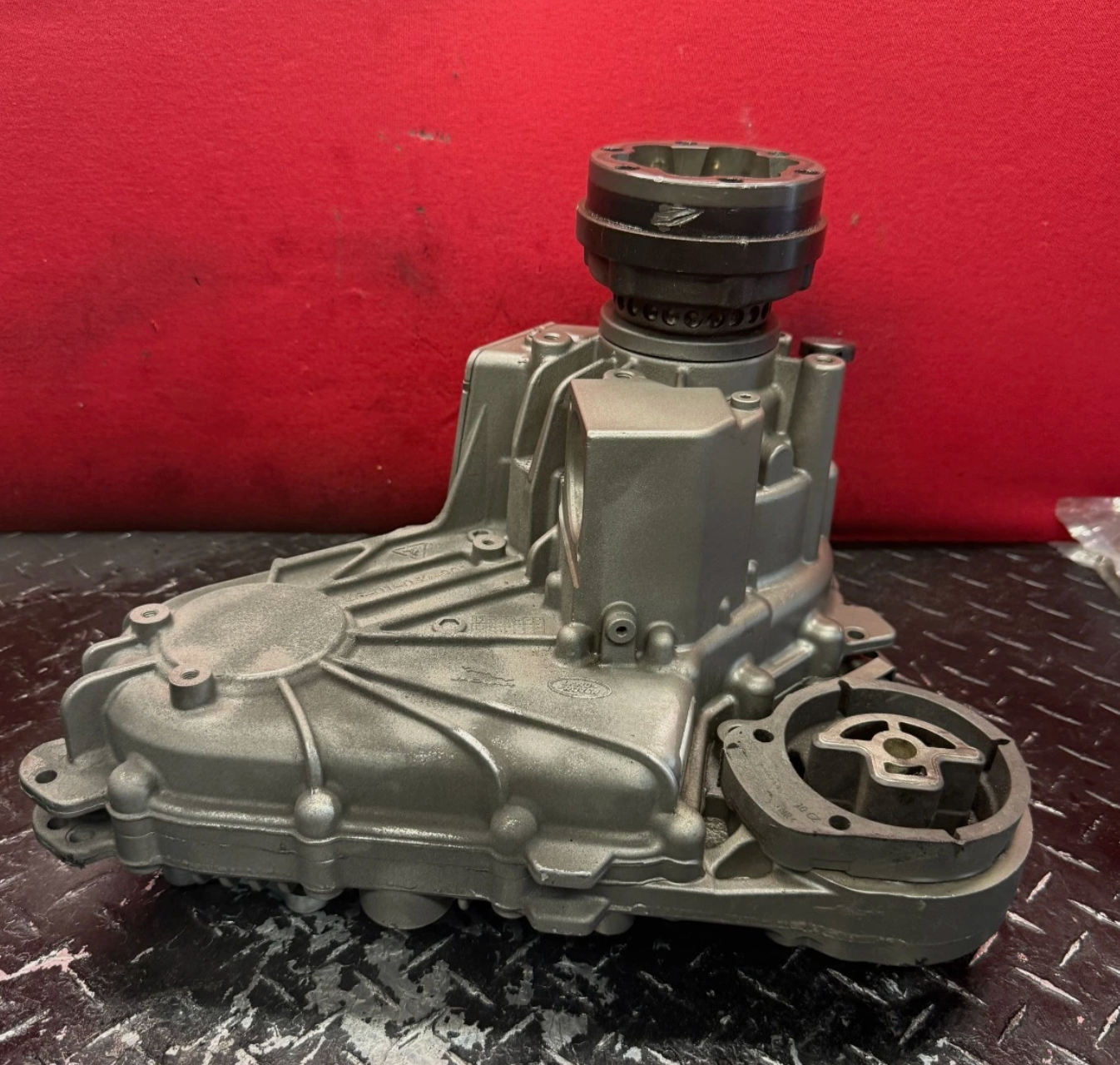 Share 2017-2020 JAGUAR F-PACE TRANSFER CASE #GX63-7K780-BD
