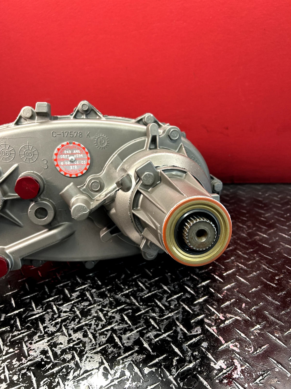 1992-2006 MILITARY HMMWV 242 AMG TRANSFER CASE 32 SPLINES/27 SPLINES #05714594