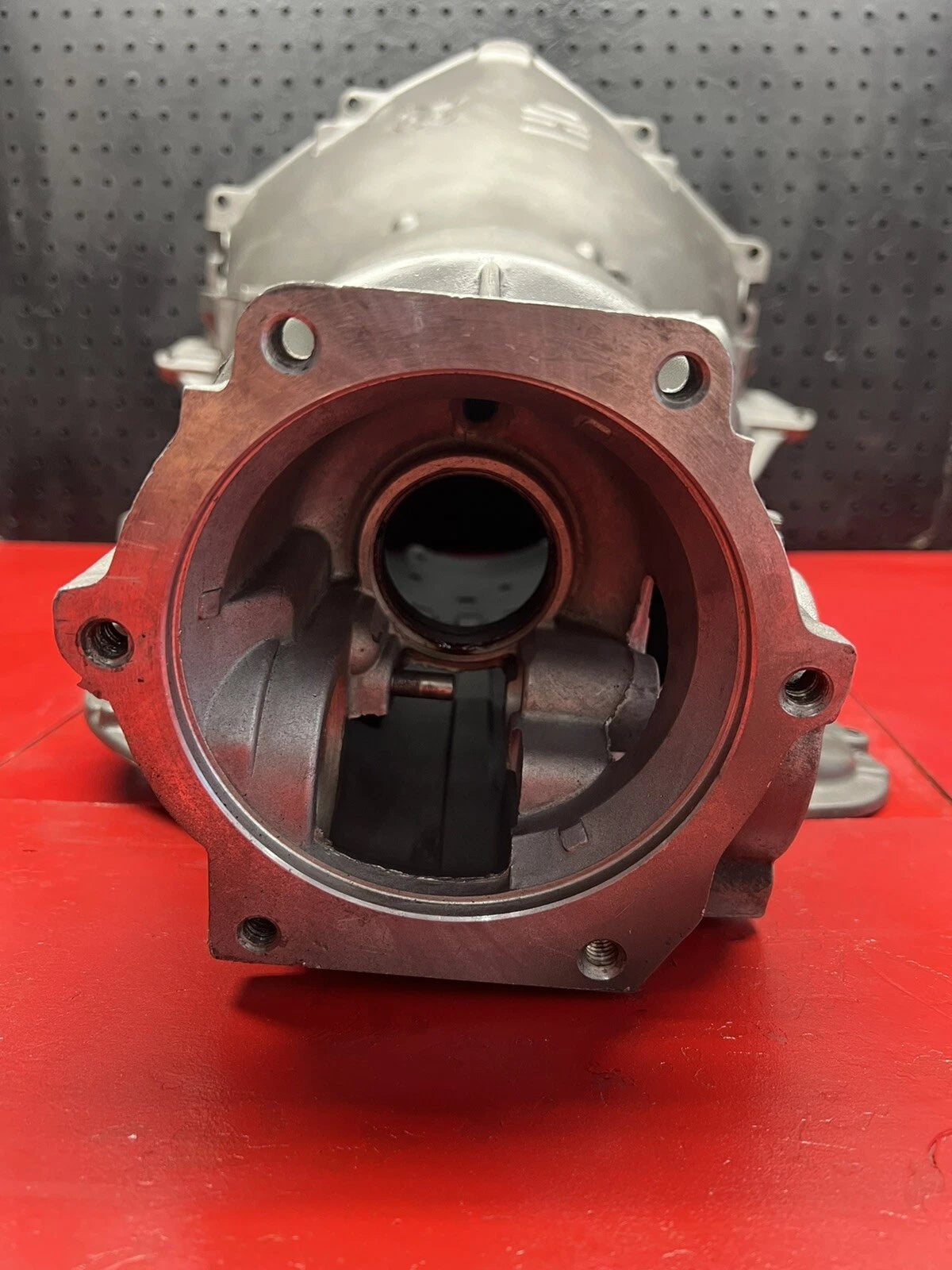 1986-UP GM CHEVY TH400 TRANSMISSION CASE * NO INTERNALS* 6 BOLT DUST COVER HD