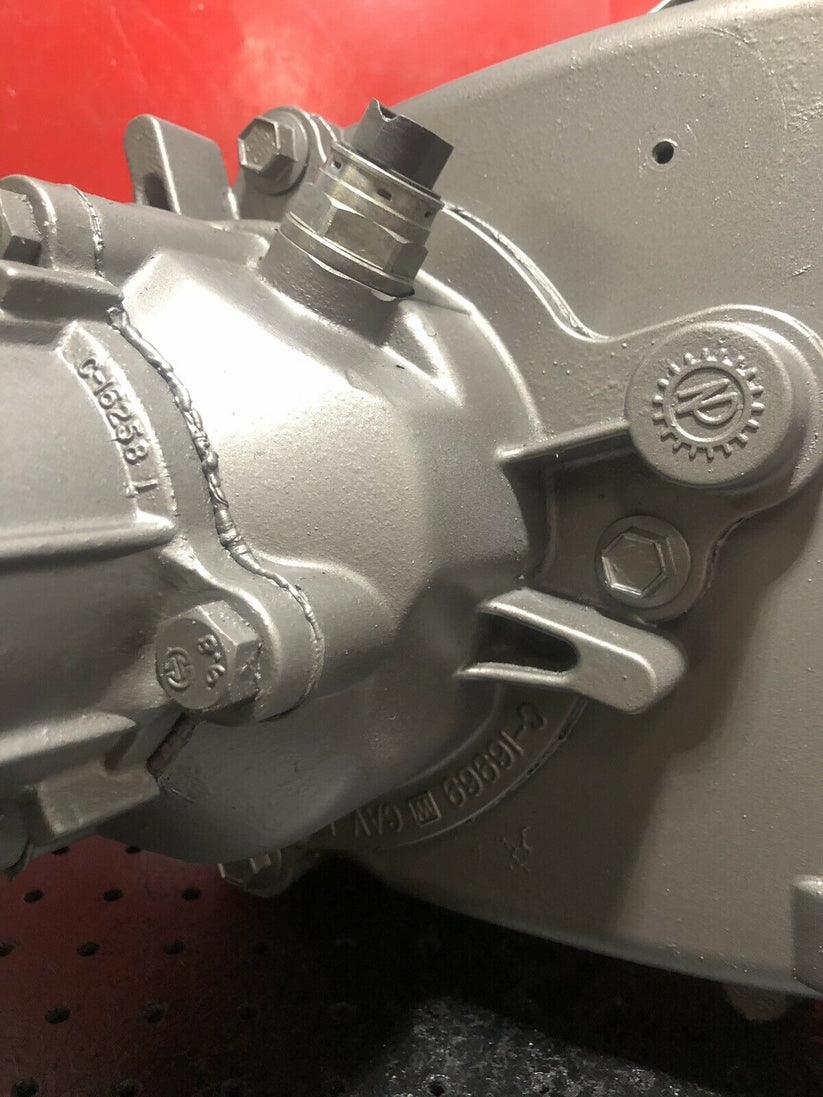 1985UP CHEVY 241C TRANSFER CASE, 27SP, PASSENGER SIDE DROP, 4L60E, EL