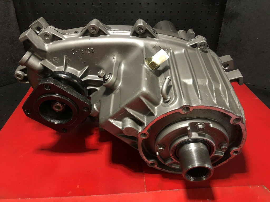 1986UP CHEVY NP241C TRANSFER CASE PASSENGER SIDE DROP (4L80E) ELECTRI